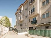 Piso en venta en Oleiros, Liáns. PISO DE TRES...