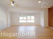 Piso en venta en Oliva, Oliva Pueblo. REFORMADO A...