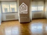 Piso en venta en Ourense, Centro. en Ourense. Pisos.