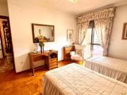 Piso en venta en Ourense, Centro. Piso Amplio y Luminoso...