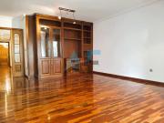 Piso en venta en Ourense, Centro. Pisos.