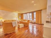 Piso en venta en Pamplona Iruña, Segundo Ensanche. Una...