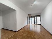 Piso en venta en rambla De Badal, Barcelona, de 71 m² 2...