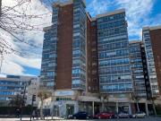 Piso en Venta en Reyes Católicos