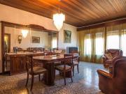 Piso en venta en Roda de Ter. EDIFICIO MULTIUSOS CON...