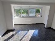 Piso en venta en Sabadell, Els Merinals. PISO REFORMADO...