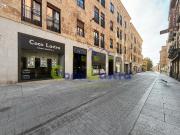 Piso en venta en Salamanca, Centro. Amplia vivienda en...