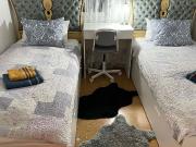 Piso en venta en Sant Adrià de Besos, de 65 m² 2...