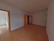 Piso en venta en Santa Coloma de Gramanet, de 65 m² 3...