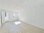 Piso en venta en Santa Coloma de Gramanet, de 65 m² 3...