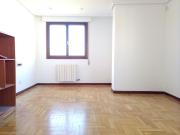 Piso en venta en Santo Domingo de la Calzada. PISAZO...