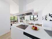 Piso en venta en Sarrià de Ter. Bajo con terraza y...