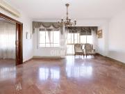 Piso en venta en Sevilla, Arenal Museo. Se ofrece este...