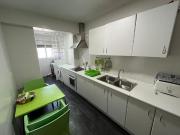 Piso en venta en Sevilla, Barriada de Pineda. Pisos.