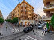 Piso en venta en Sevilla, Los Remedios. Virgen de...