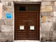 Piso en venta en Teruel, Centro. piso en calle chantria....