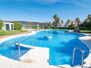 Piso en venta en urb privada. con piscina y cerca de la...