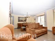 Piso en venta en Valencia, La Petxina. AMPLIO Y LUMINOSO...