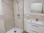 Piso en venta en Valencia, Torrefiel. Apartamento...
