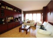 Piso en venta en Vic, Centre. amplio con terraza y...