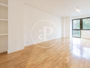 Piso exclusivo en venta en Ciudad Lineal, Comunidad de...