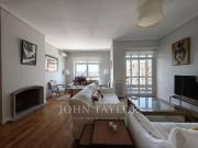 Piso exterior amueblado con terraza