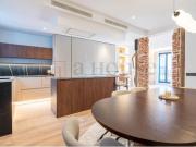 PISO EXTERIOR DE ALTO STANDING CON DOS BALCONES...