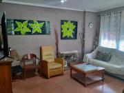 Piso exterior en alquiler con balcón, ascensor y 2 baños...