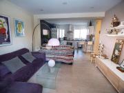 Piso exterior muy luminoso de 3 habitaciones con balcón...