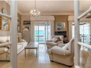 PISO GRAN AMPLITUD EN CORAZON DE GRANADA RECOGIDAS