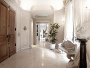 Piso impactante en edificio de estilo francés