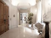 Piso impactante en edificio de estilo francés