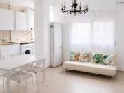 Piso luminoso con balcón en Avenida del Cardenal Benlloch