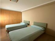 Piso luminoso con vistas al mar, piscina y garaje en Dénia