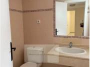 Piso luminoso de 3 habitaciones en el centro de...