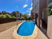 Piso luminoso en residencial con piscina, garaje y trastero