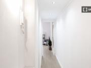 Piso luminoso situado en una de las zonas más...