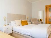 Piso moderno de 4 dormitorios en alquiler en El Viso...