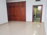 PISO MUY ESPACIOSO, SIN AMUEBLAR, CON GARAJE Y TRASTERO...