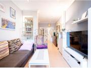 PISO REFORMADO CON BALCÓN CON VISTAS A LA SAGRADA FAMILIA