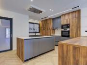 Piso reformado con terraza en venta en la Dreta de l amp...