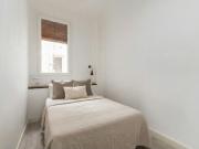 Piso reformado de 2 habitaciones con 1 baño y terraza en...