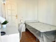 Piso reformado de 4 dormitorios en La Chana – Ideal para...