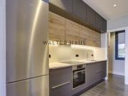 Piso reformado en finca modernista en Eixample,...