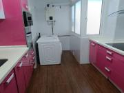 Piso reformado en quinta planta con ascensor y...