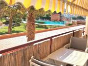 Piso reformado vista piscinas y jardin tropical