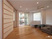 Piso reformado y amueblado con balcón y parking incluido...