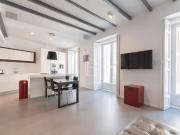 Piso reformado y amueblado con balcones en pleno centro...