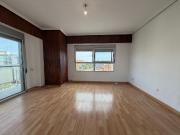 Piso reformado y exterior en Av. Ausiàs March