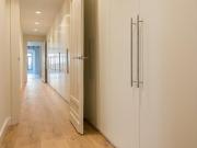 Piso rehabilitado con techos altos y 2 dormitorios en...